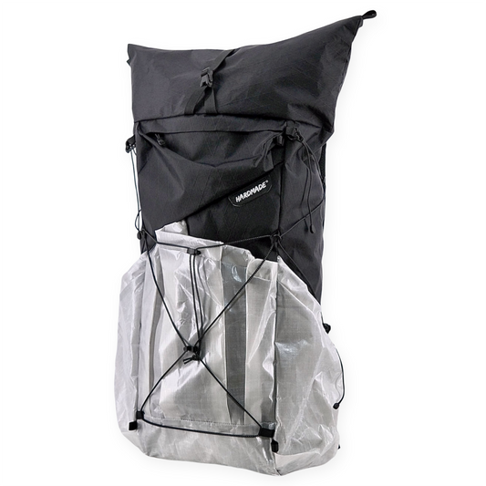 AERO 25 Ultralight Backpack X-PAC Mix DCF 2.92oz Black x White